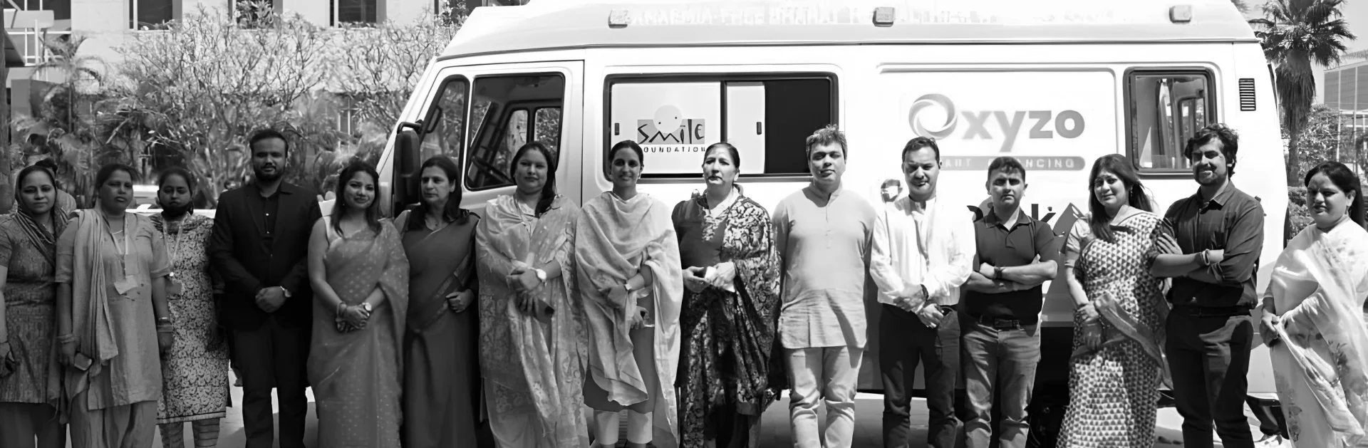 OfBusiness team at the Oxyzo and Smile Foundation Anaemia-Free Bharat mobile health unit